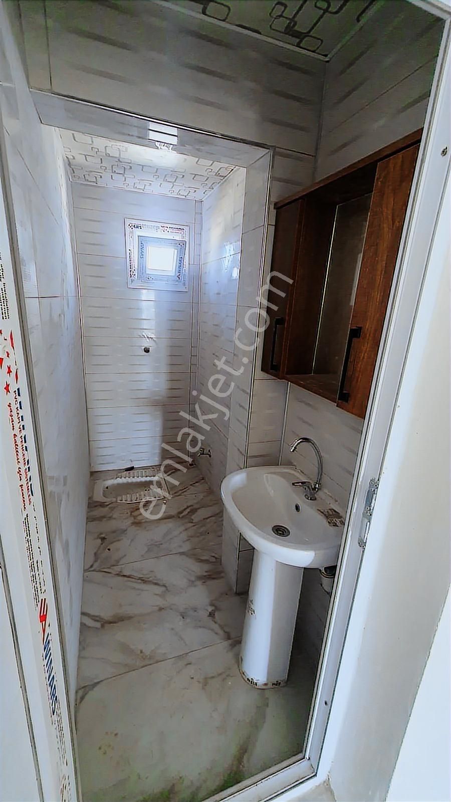 Kızılkaş Mah.de Satılık Eşyalı 2 Katlı 3+1 Müstakil Ev - Görsel 11