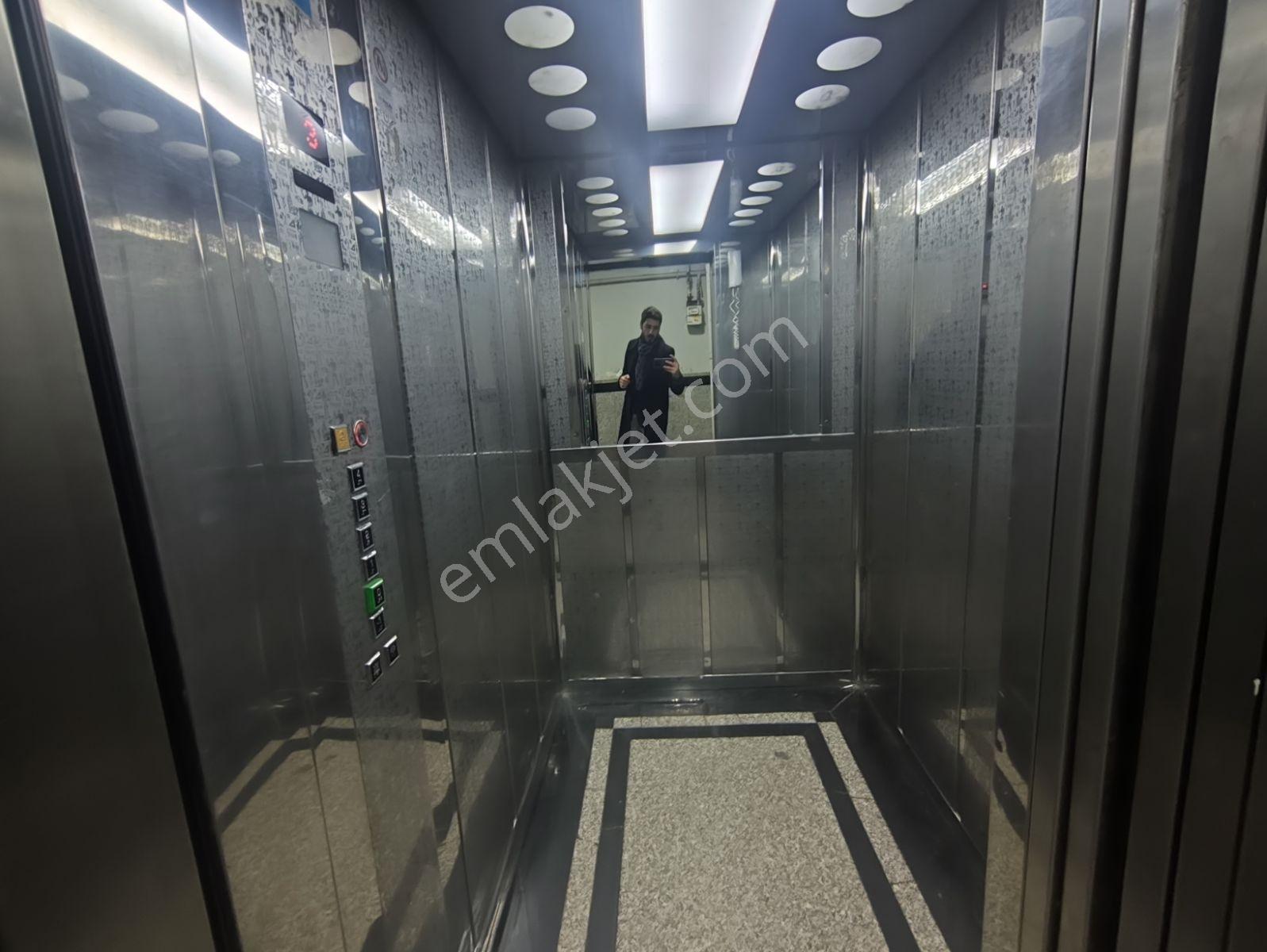 Enes Malik Toraman'dan Kliniğe Dershaneye Uygun 500m2 Plaza Katı - Görsel 24