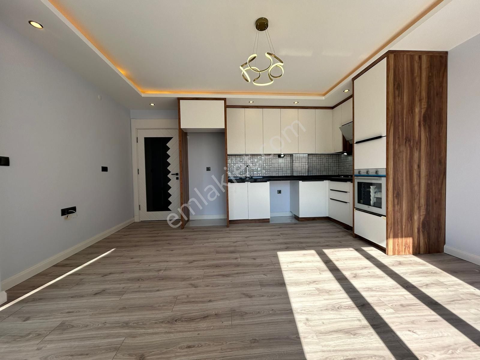 🌜akçay Ay Emlaktan🌛altınoluk'ta Kazdağlarının Eteklerinde Lüks Tasarımlı Satılık 3+1 Dublex Daire - Görsel 3