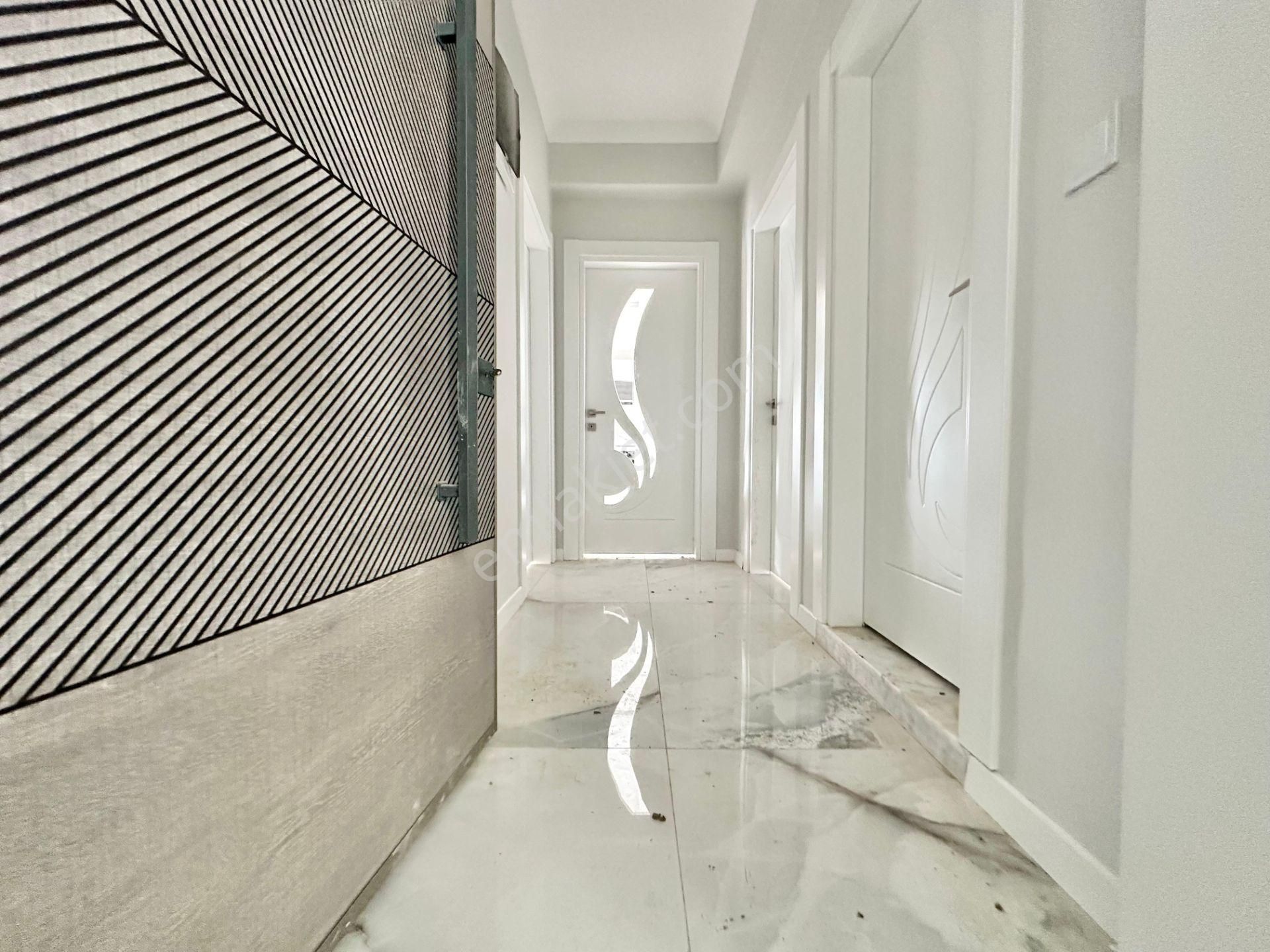 ꧁ay Emlaktan꧂küçükkuyu Mıhlı'da Butik Sitede Denize 300 M Deniz Gören Balkonlu Satılık 2+1 Daire - Görsel 16