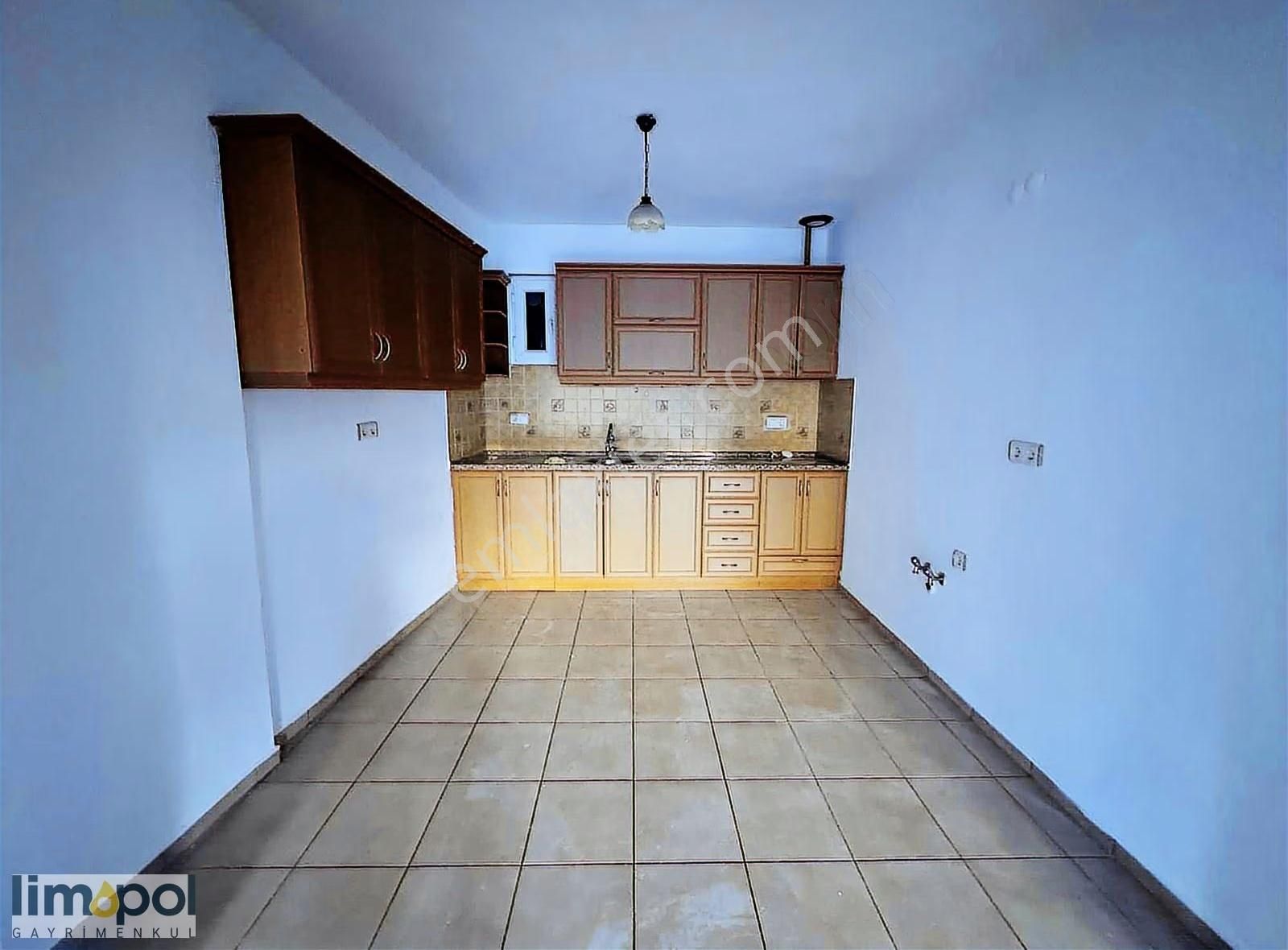 Limopol'den Kiralık 2+1 Daire