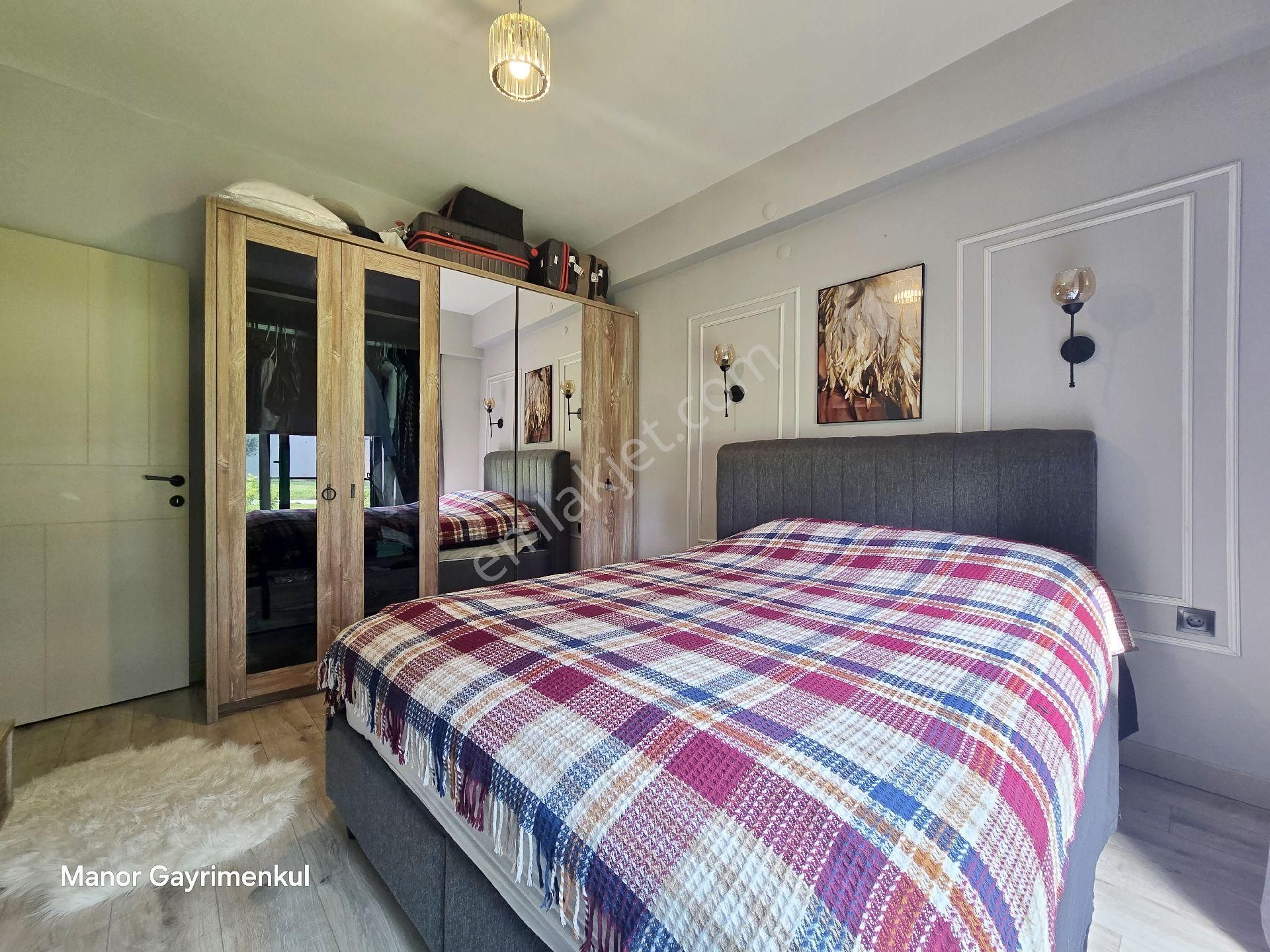 Kuşadasında 2+1 Eşyalı Havuzlu Sitede - Görsel 21