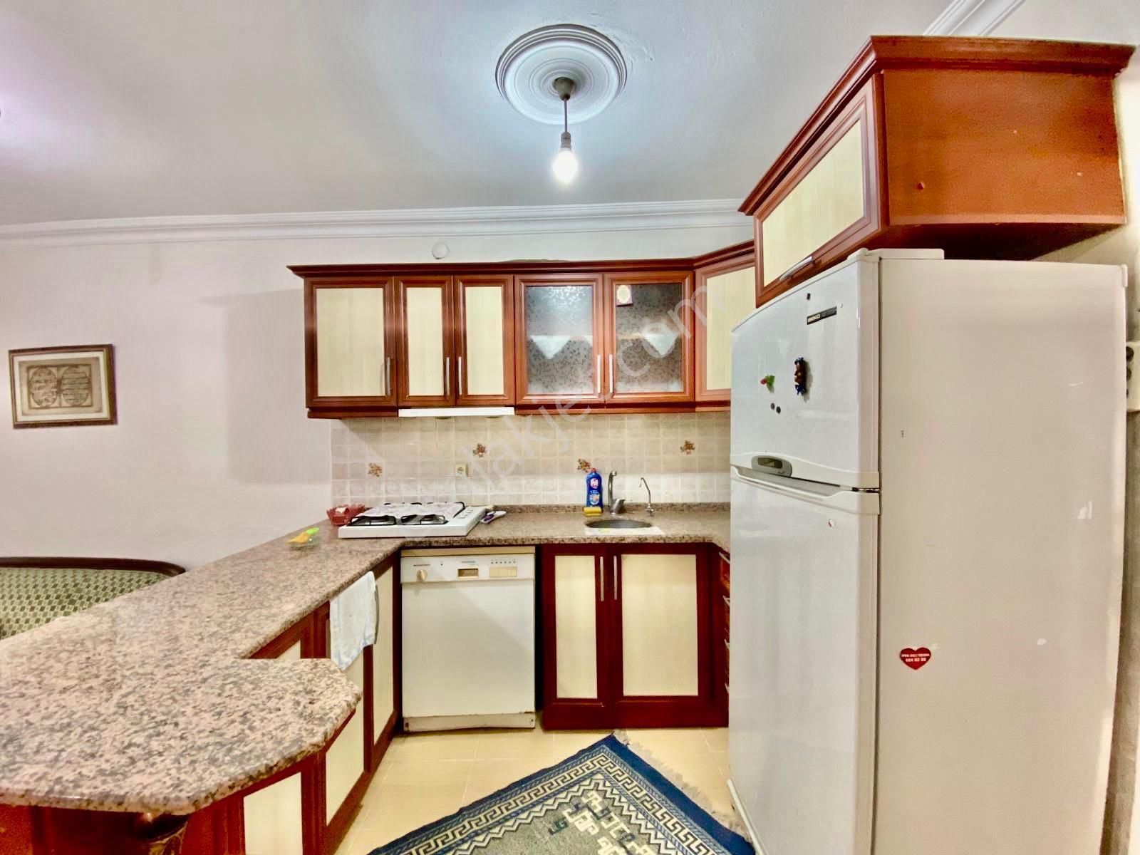 ꧁akçay Ay Emlaktan꧂güre'de Ön Cephe Geniş Teraslı Çift Mutfak Site İçerisinde Satılık 3+1villa - Görsel 4
