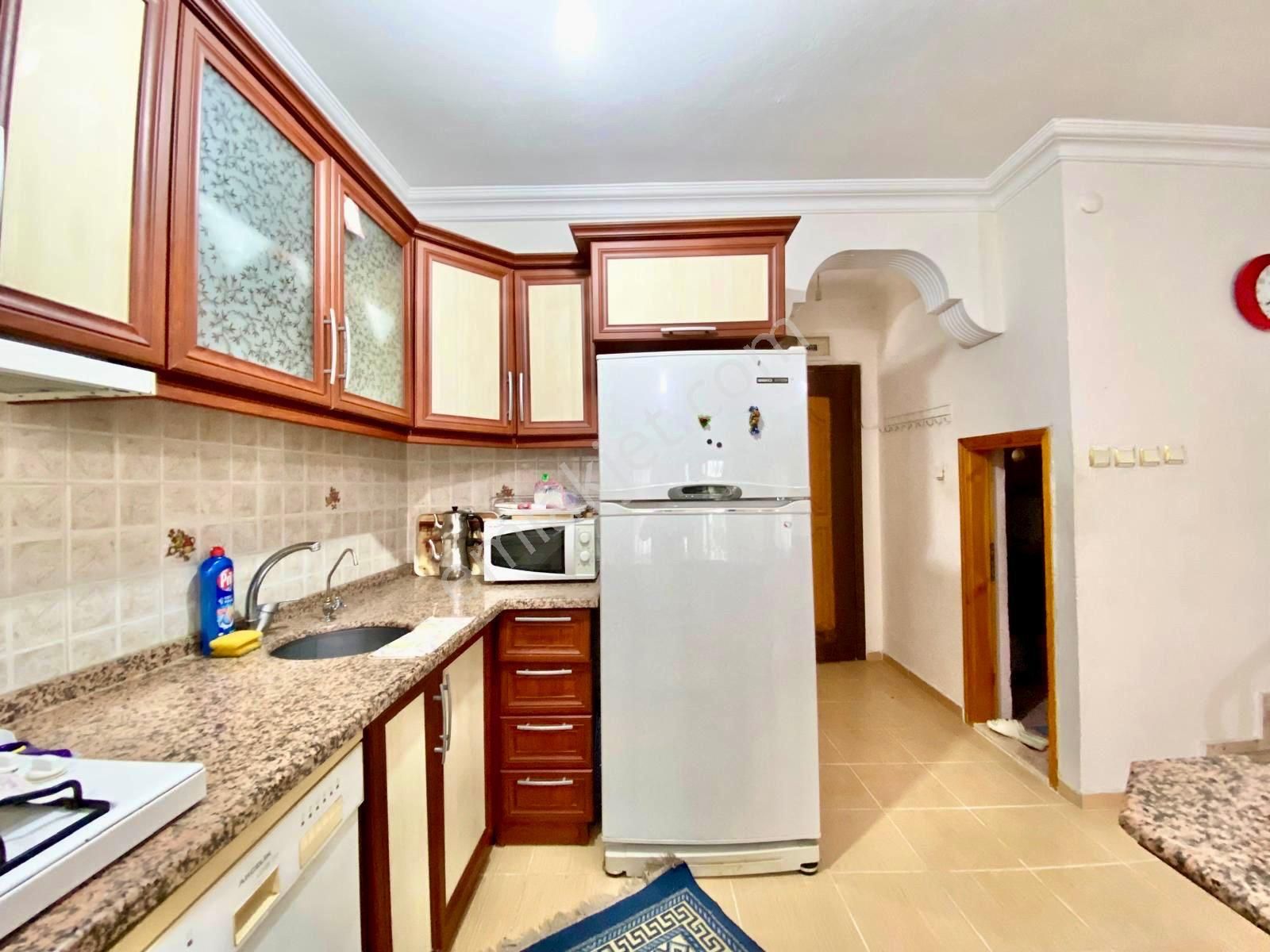 ꧁akçay Ay Emlaktan꧂güre'de Ön Cephe Geniş Teraslı Çift Mutfak Site İçerisinde Satılık 3+1villa - Görsel 6
