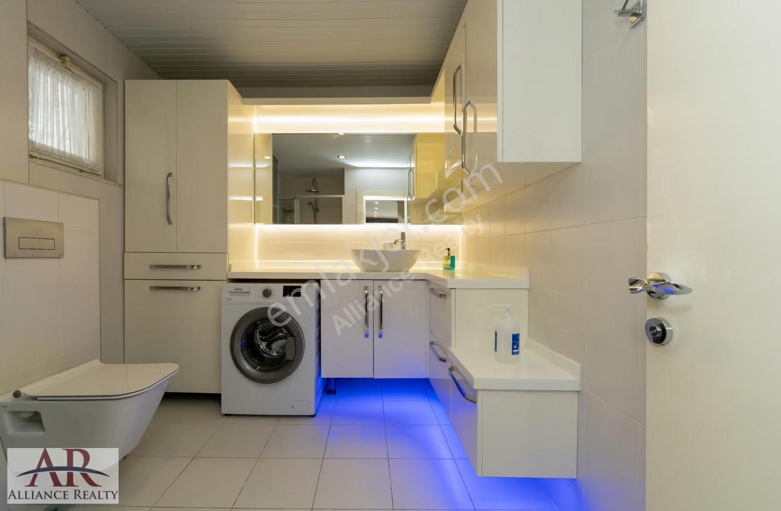 Altınkum Belediye Caddesinde Modern Eşyalı Net 105 M2 Arakat 2+1 - Görsel 21