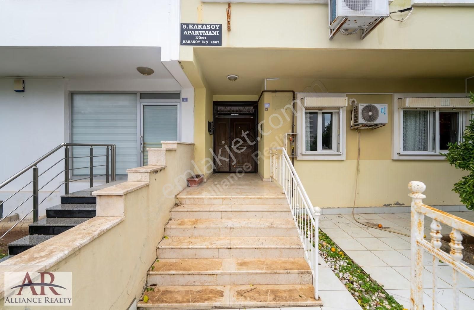 Altınkum Belediye Caddesinde Modern Eşyalı Net 105 M2 Arakat 2+1 - Görsel 17