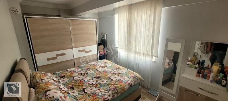 Batıkent'de Bahçeli Ara Kat Asansörlü Balkonlu Satılık 2+1 Daire - Görsel 15
