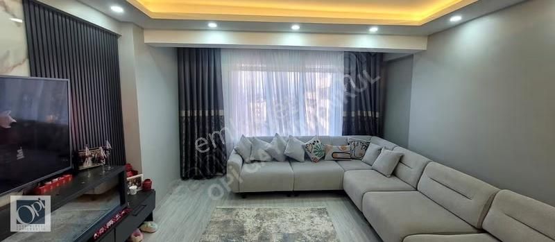 Zincirlikuyu'da Ara Kat Balkonlu Satılık 3+1 Özel Tasarım Daire - Görsel 8