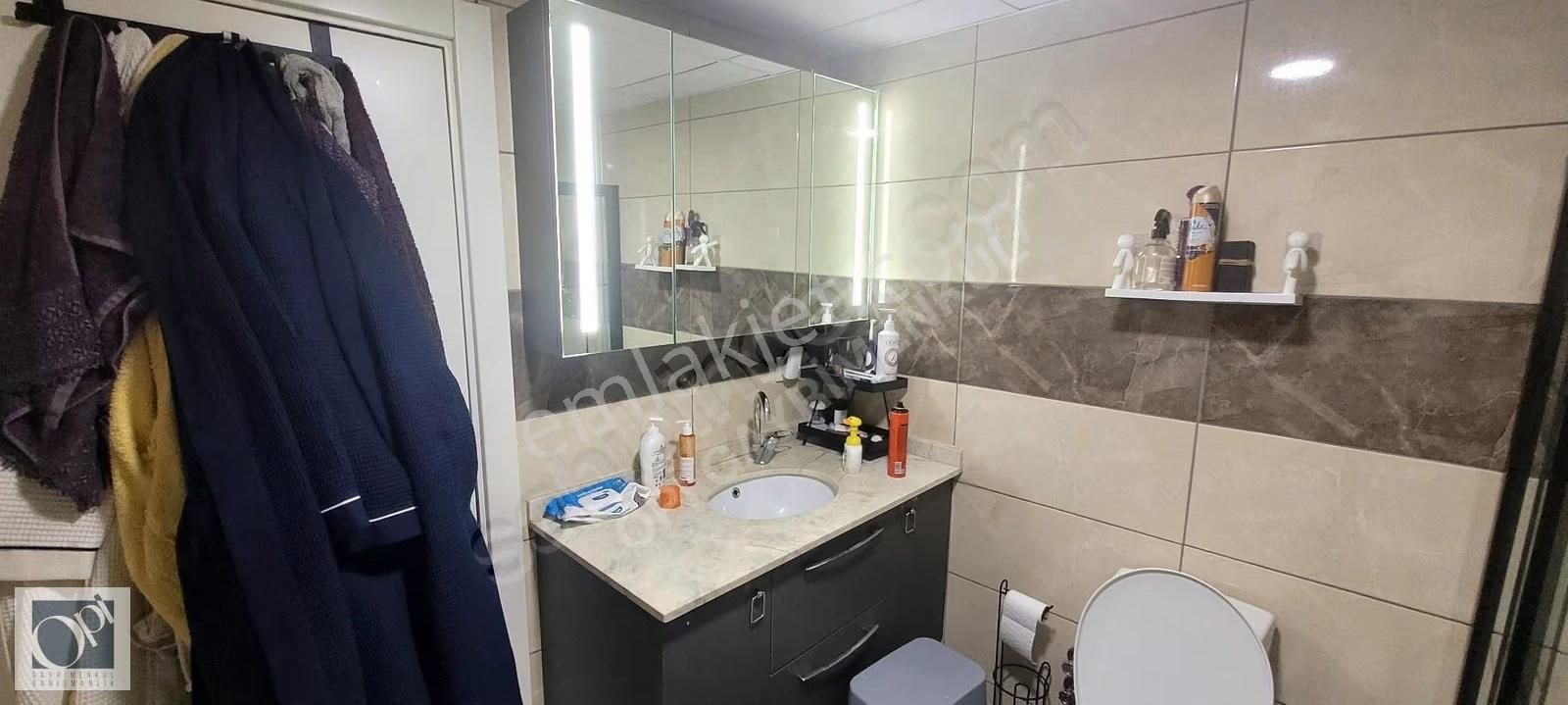 Zincirlikuyu'da Ara Kat Balkonlu Satılık 3+1 Özel Tasarım Daire - Görsel 4