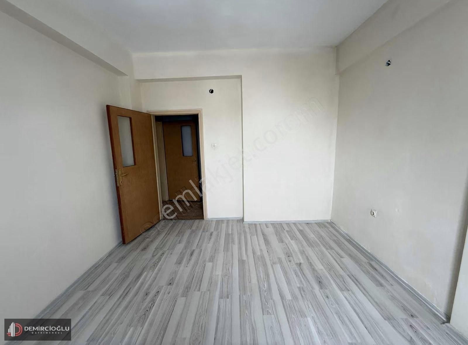 Mevlana Mah. Güney Cephe Önü Açık Temiz 3+1 Kiralık Daire - Görsel 11