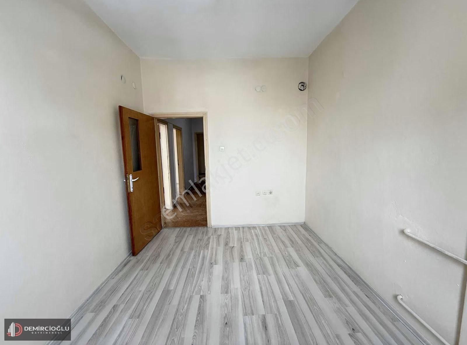 Mevlana Mah. Güney Cephe Önü Açık Temiz 3+1 Kiralık Daire - Görsel 10