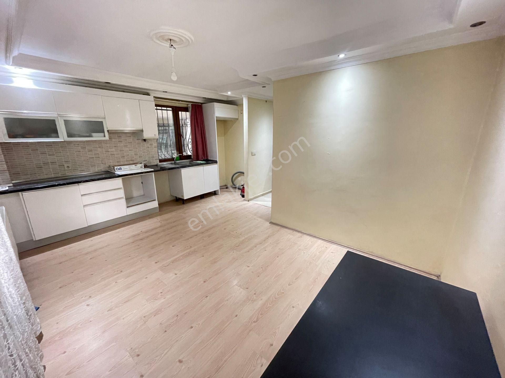 Acıbadem Üniv. Yürüme Mesafesi, Ana Arter Paraleli 1+0 Stüdyo