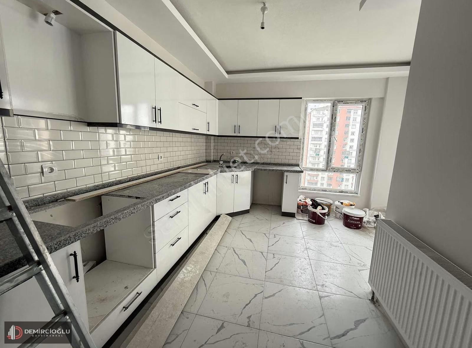 Papatya Cad. **187m2 3+1**// Çift Banyo // Sıfır Oturuma Hazır - Görsel 2