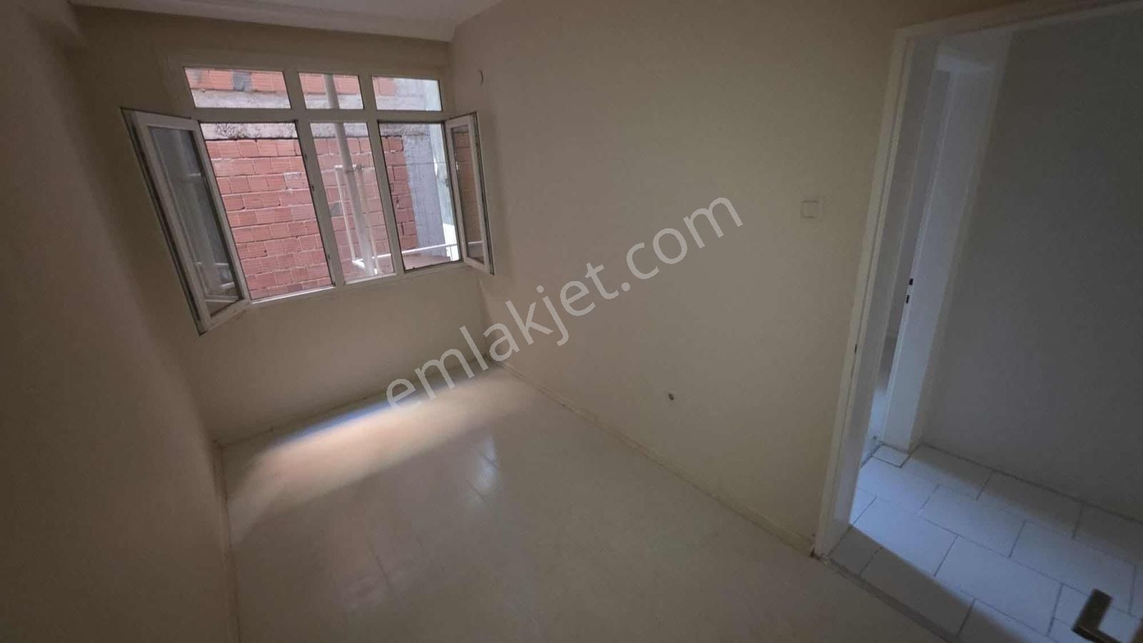Karşıyaka Alaybeyde Kiralık 2+1 Arakat Daire - Görsel 14