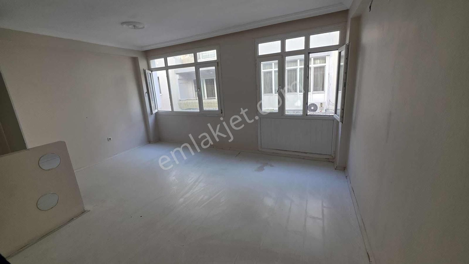 Karşıyaka Alaybeyde Kiralık 2+1 Arakat Daire - Görsel 16