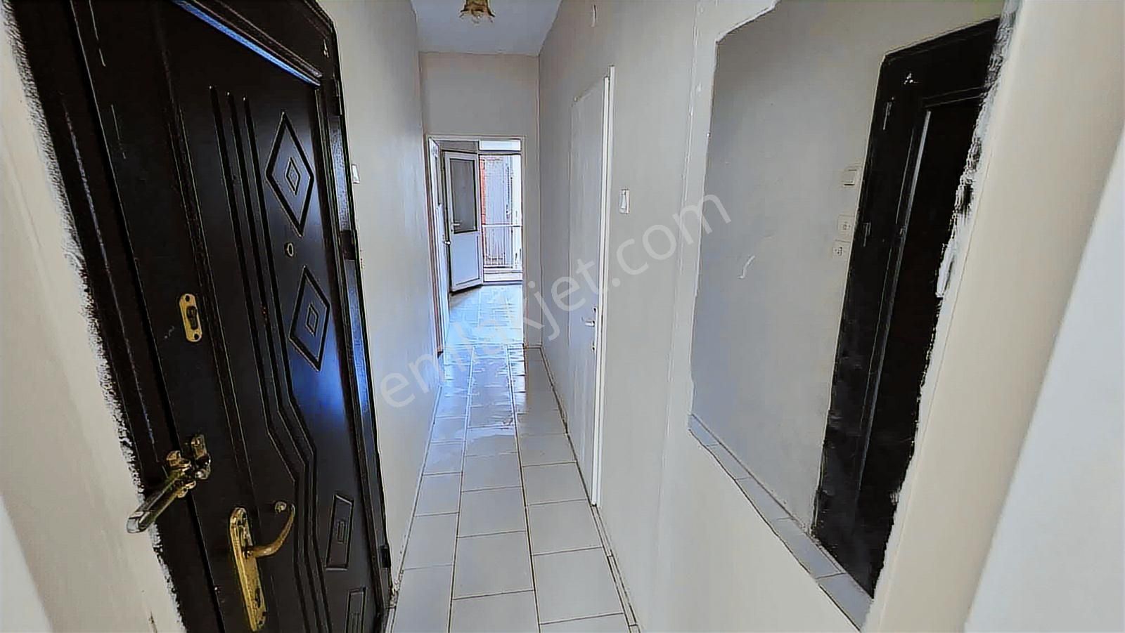Karşıyaka Alaybeyde Kiralık 2+1 Arakat Daire - Görsel 26
