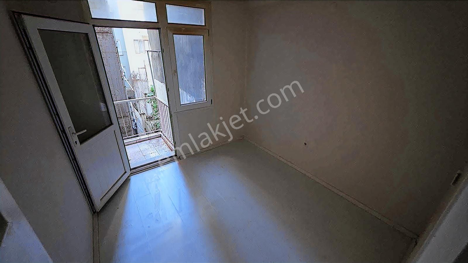 Karşıyaka Alaybeyde Kiralık 2+1 Arakat Daire - Görsel 25