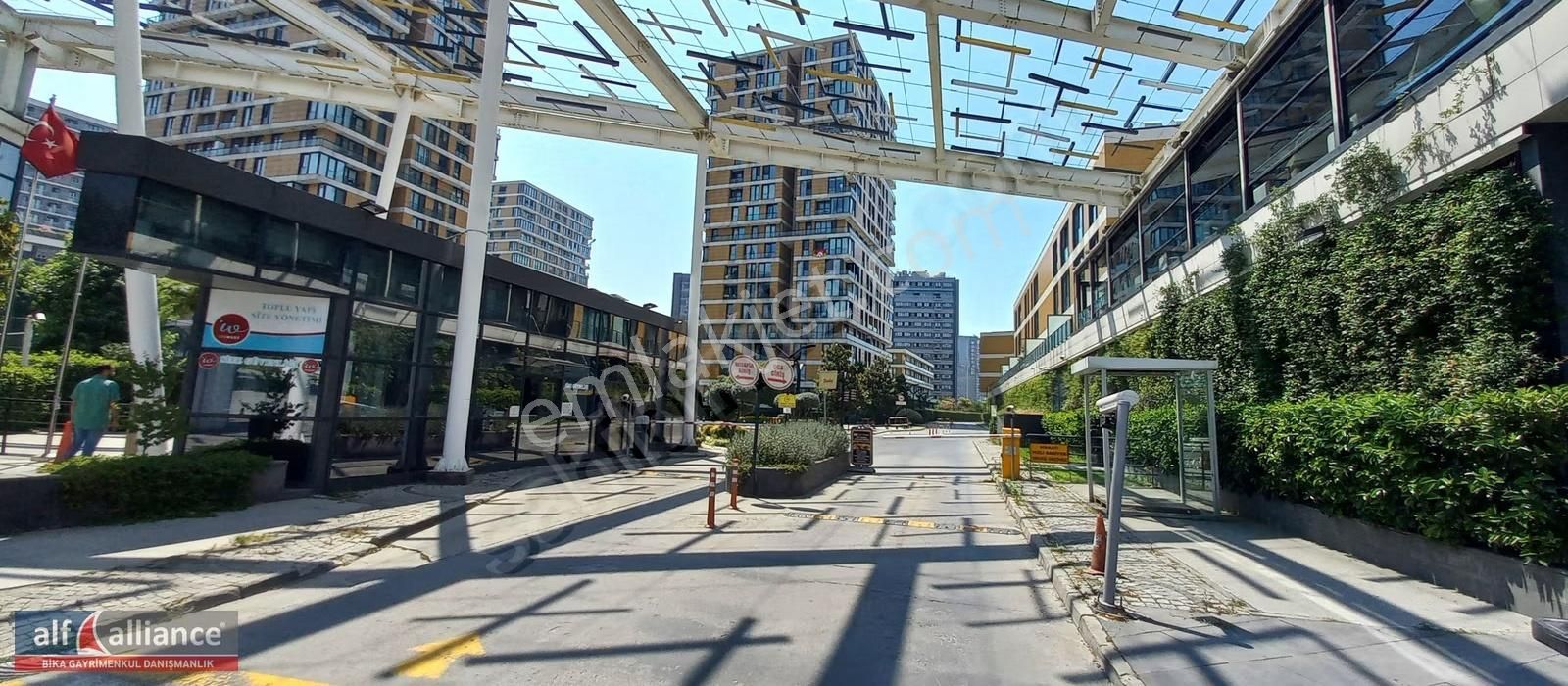 İstwest Sitesinde 75m² 1+1 Balkonlu Kısmi Eşyalı Kiralık Daire - Görsel 18