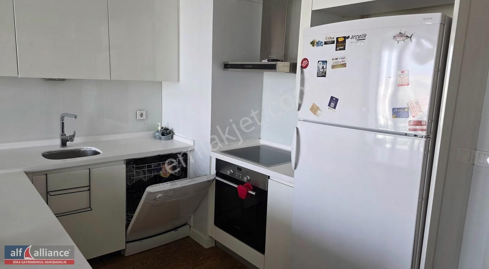 İstwest Sitesinde 75m² 1+1 Balkonlu Kısmi Eşyalı Kiralık Daire - Görsel 3