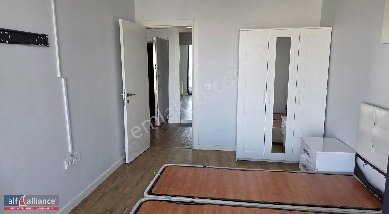 İstwest Sitesinde 75m² 1+1 Balkonlu Kısmi Eşyalı Satılık Daire - Görsel 23