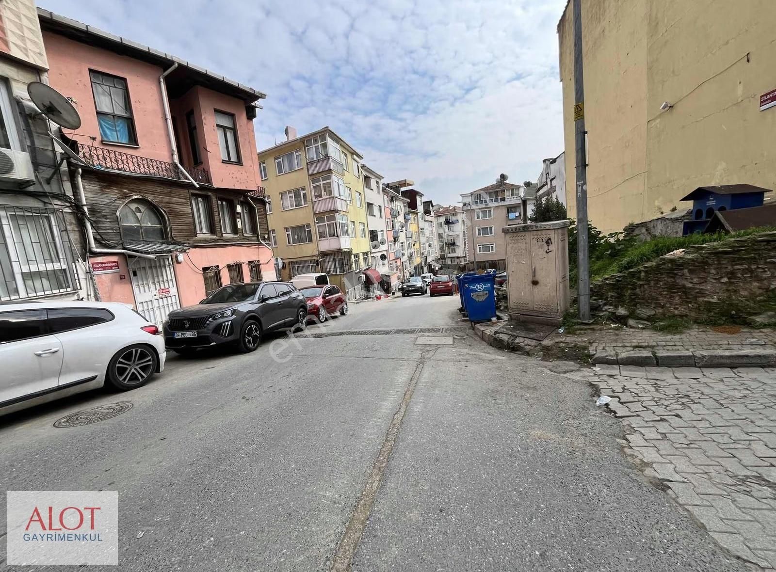 Üsküdar Murat Reis Metro Ve Çevik Kuvvet Yanı 2+1 Kiralık Daire - Görsel 3