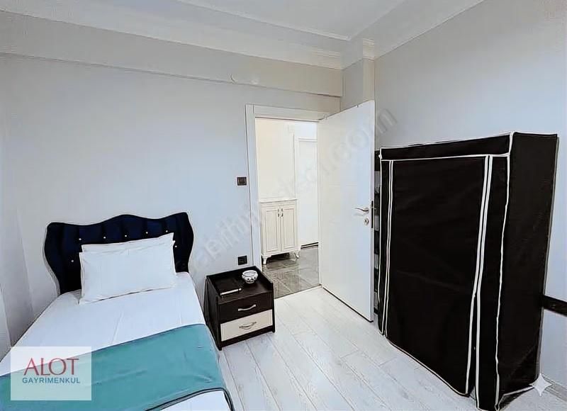 Üsküdar Murat Reis Metro Ve Çevik Kuvvet Yanı 2+1 Kiralık Daire - Görsel 8