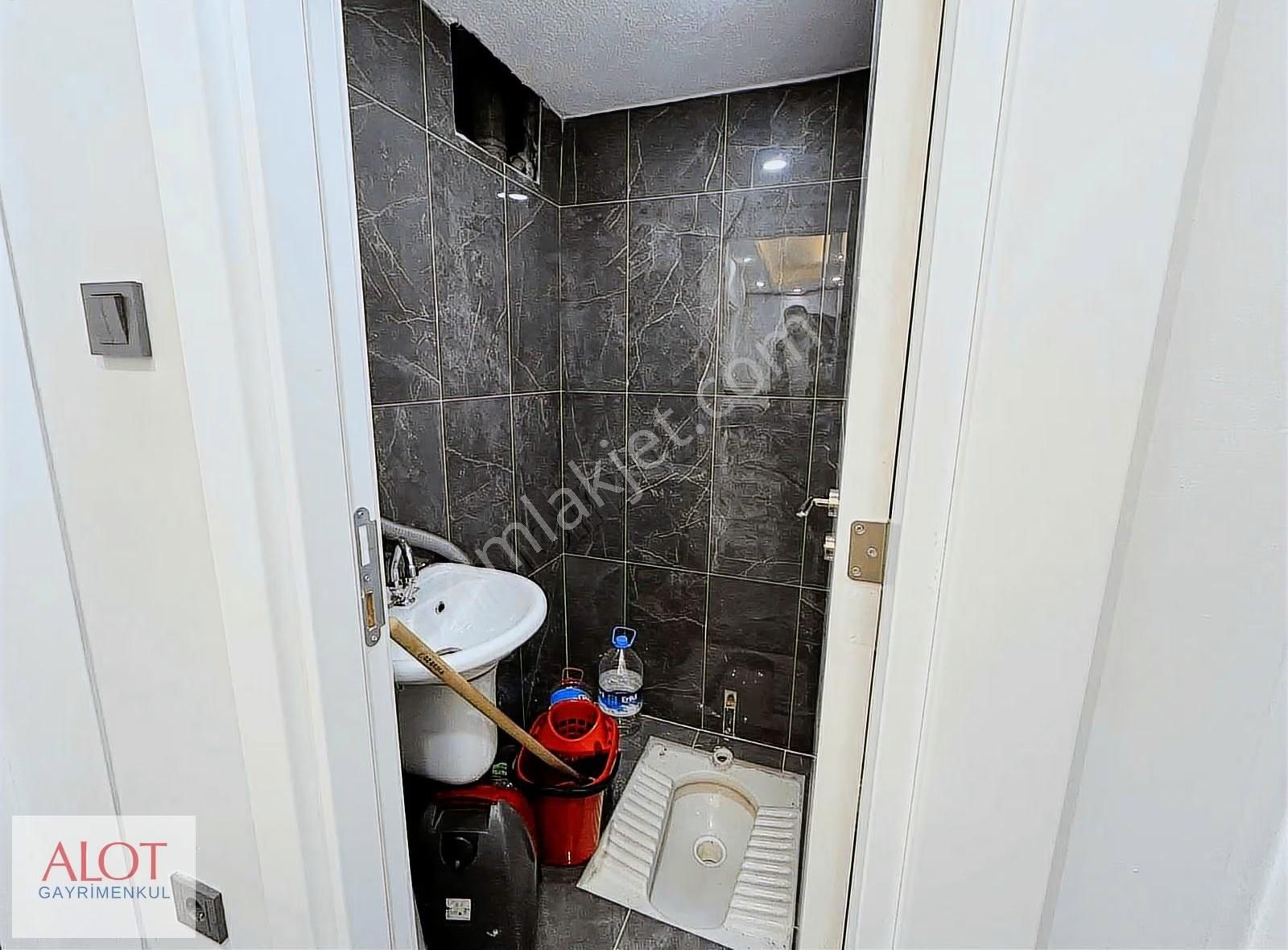 Üsküdar Murat Reis Metro Ve Çevik Kuvvet Yanı 2+1 Kiralık Daire - Görsel 7