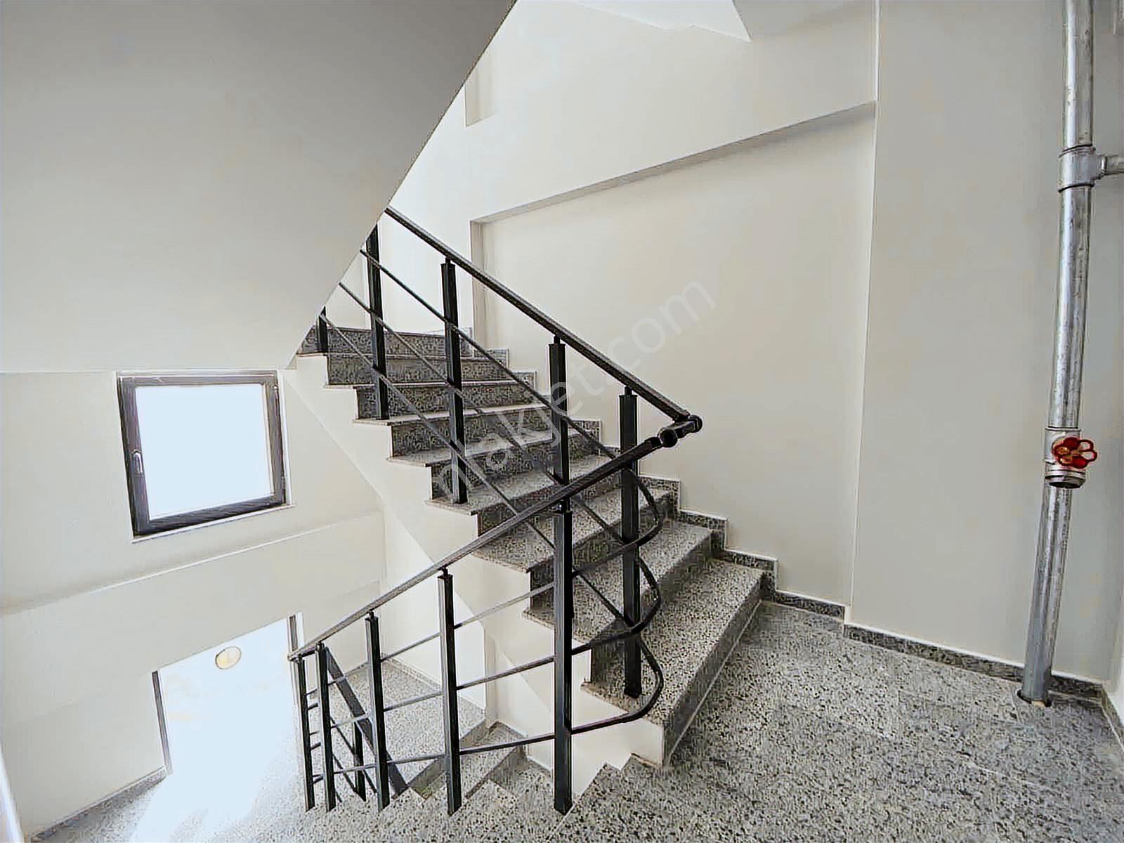 Bahadır'dan Karşıyaka Mh.güzelyaka Site 2+1 110m2 Ebeveyn Banyo - Görsel 28