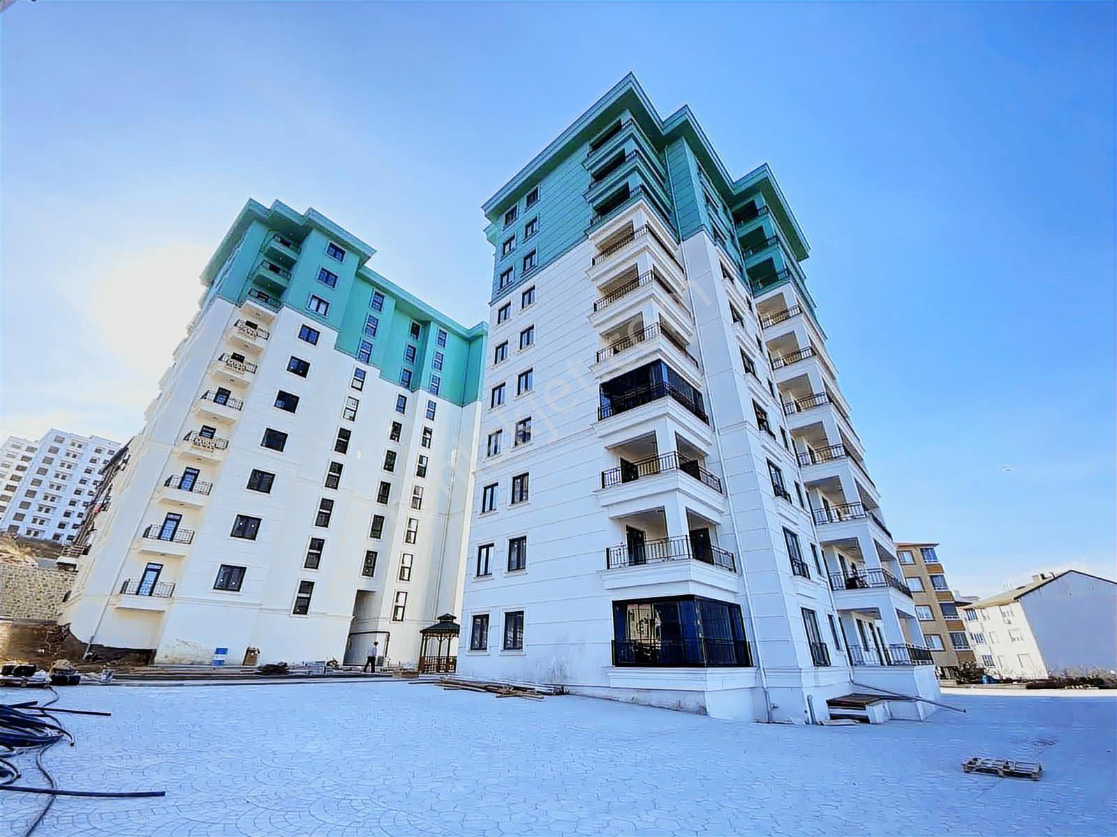Bahadır'dan Karşıyaka Mh.güzelyaka Site 2+1 110m2 Ebeveyn Banyo - Görsel 32