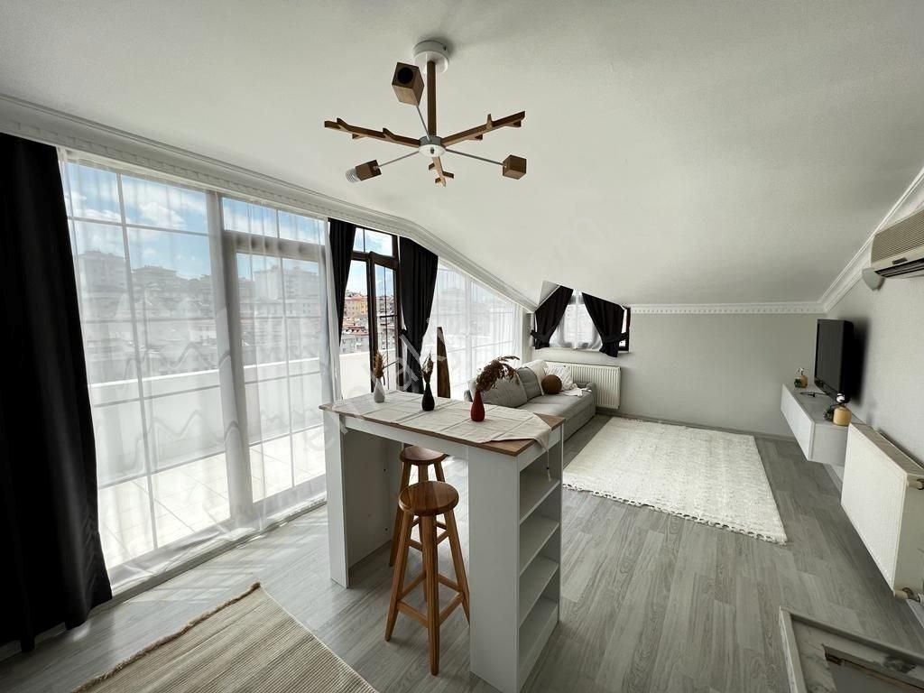 Ataşehir İnönü'de Caddeye Yakın, Full Eşyalı, Bakımlı 2+1 Keyifli Teras Daire - Görsel 2