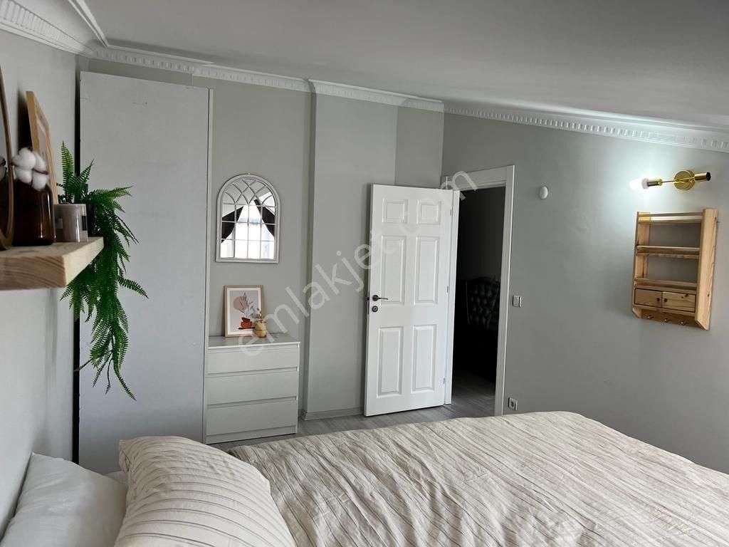 Ataşehir İnönü'de Caddeye Yakın, Full Eşyalı, Bakımlı 2+1 Keyifli Teras Daire - Görsel 14