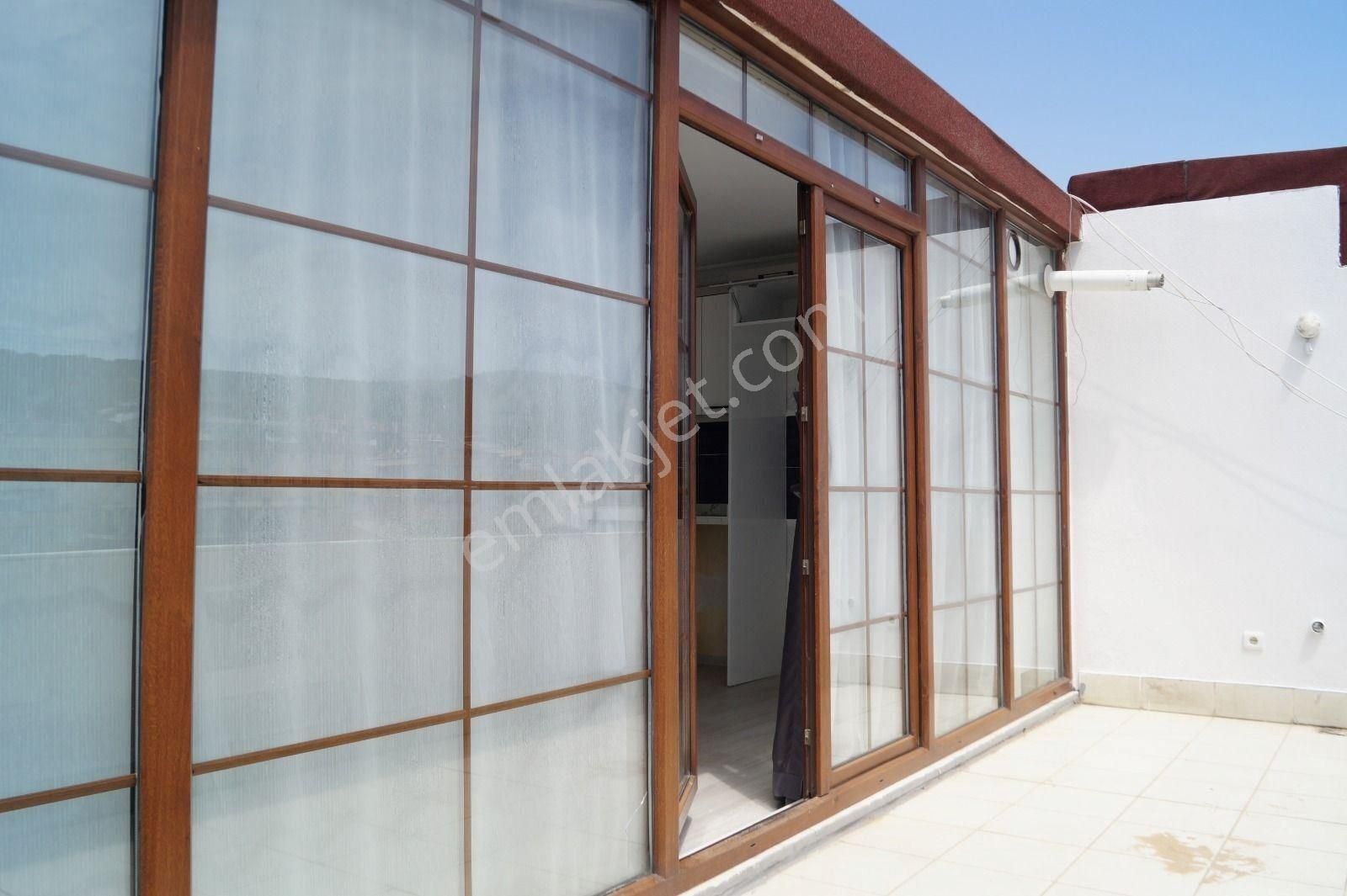 Ataşehir İnönü'de Caddeye Yakın, Full Eşyalı, Bakımlı 2+1 Keyifli Teras Daire - Görsel 27