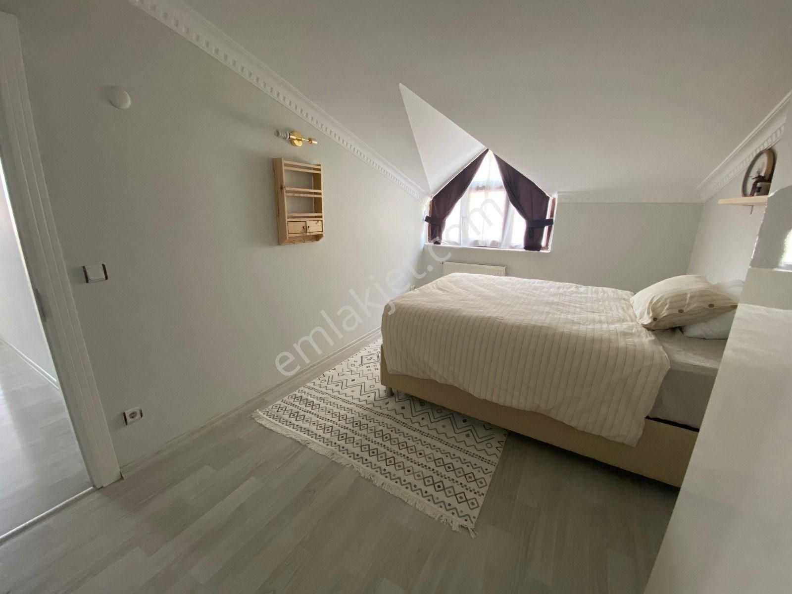 Ataşehir İnönü'de Caddeye Yakın, Full Eşyalı, Bakımlı 2+1 Keyifli Teras Daire - Görsel 31