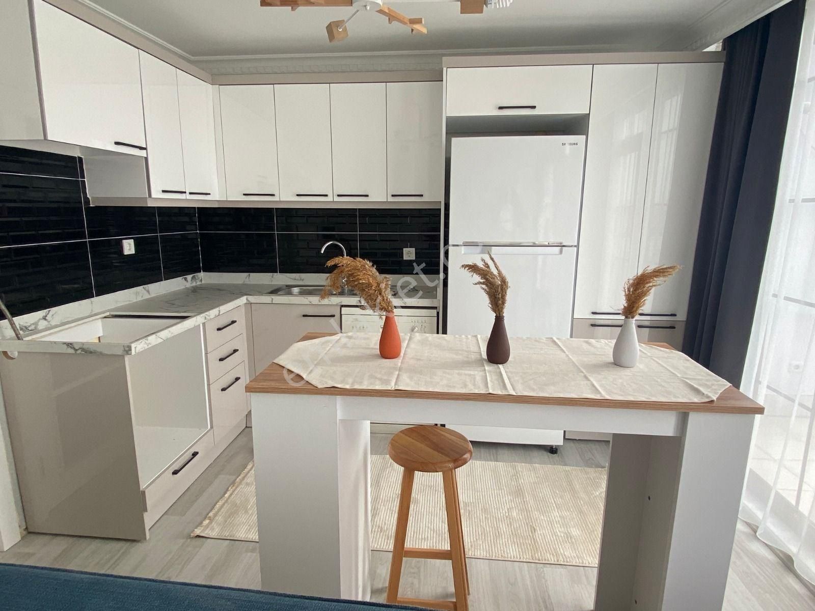 Ataşehir İnönü'de Caddeye Yakın, Full Eşyalı, Bakımlı 2+1 Keyifli Teras Daire - Görsel 9