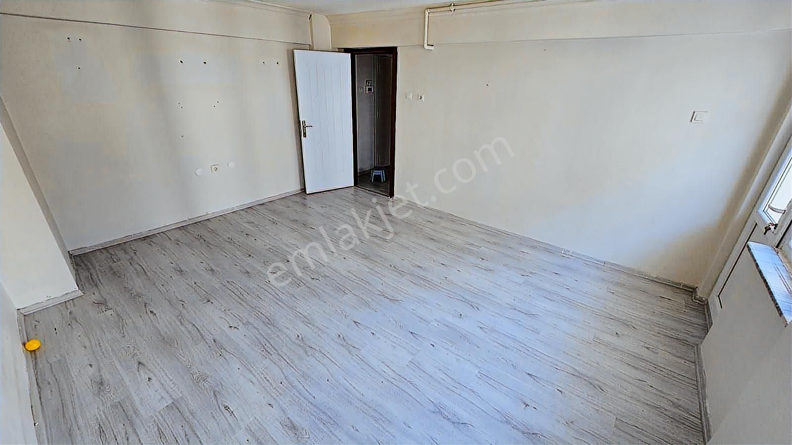 Tırpan'dan Halitpaşa Mah. Yat Limanı Mevkiinde 2+1arakat Daire - Görsel 13