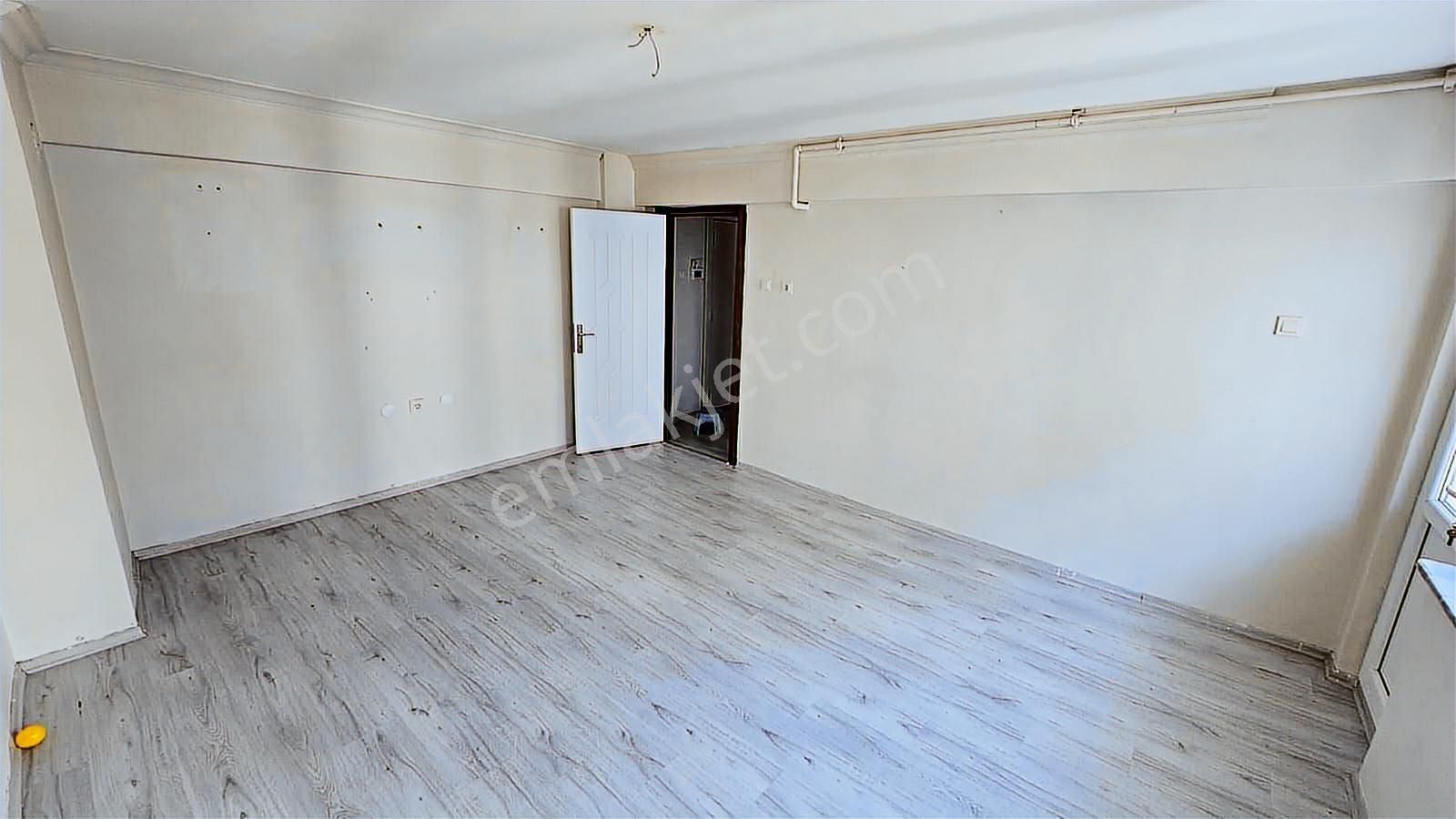 Tırpan'dan Halitpaşa Mah. Yat Limanı Mevkiinde 2+1arakat Daire - Görsel 9