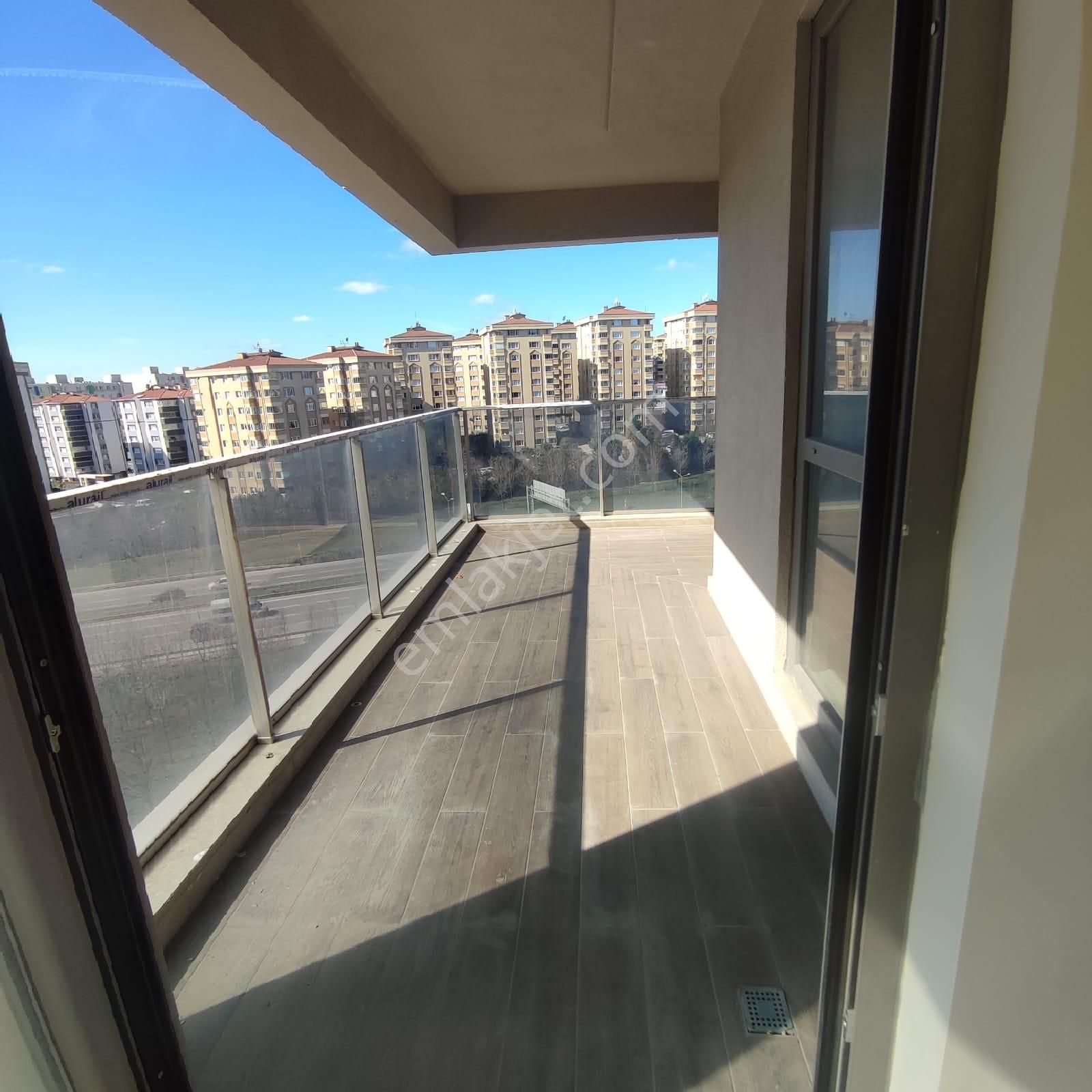 Ağaoğlu Çekmeköy Park'ta Genış Ve Konforlu 4+1 - Görsel 23