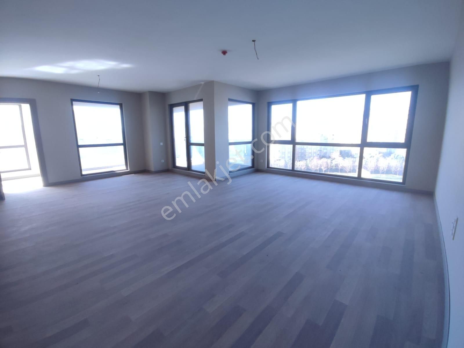 Ağaoğlu Çekmeköy Park'ta Genış Ve Konforlu 4+1 - Görsel 4