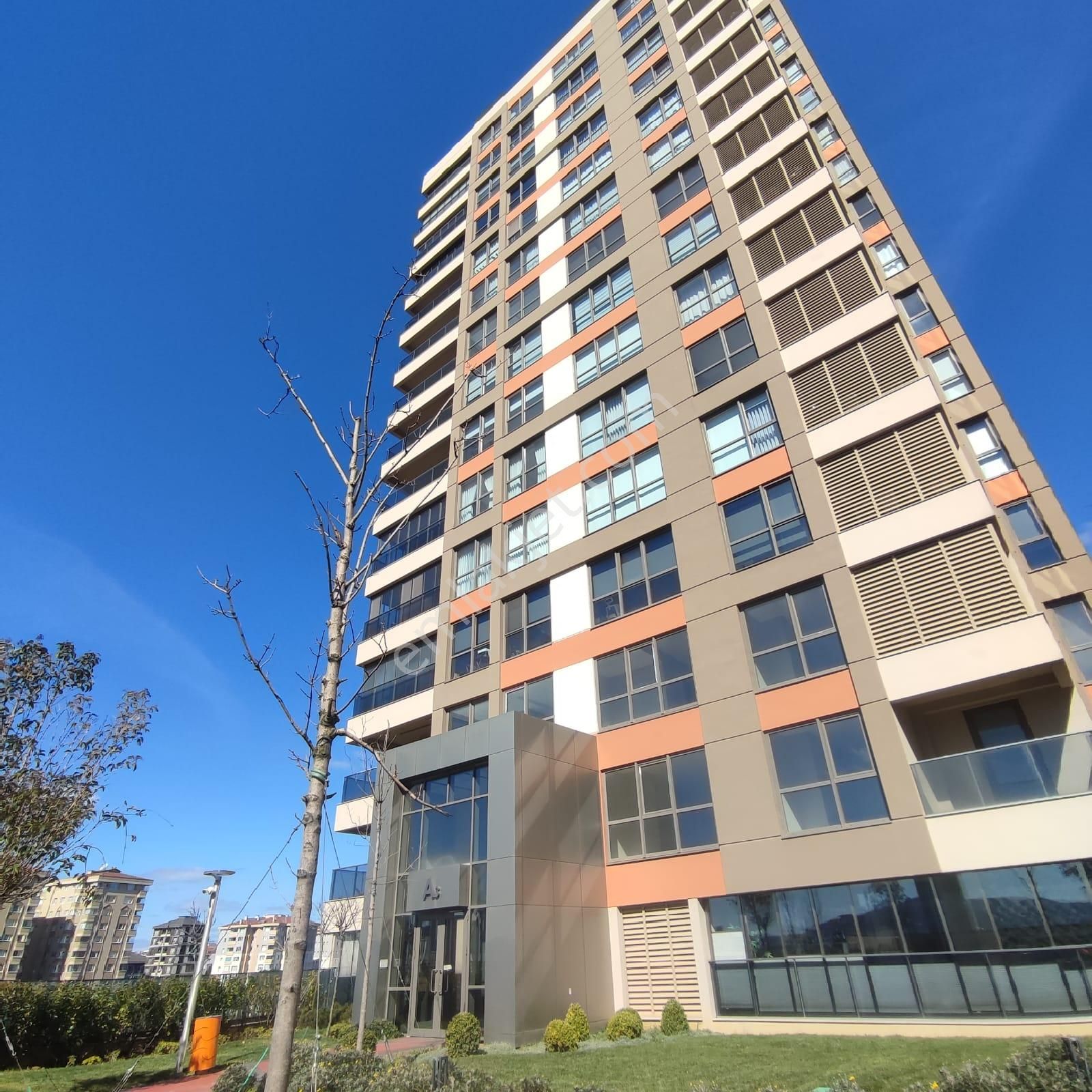 Ağaoğlu Çekmeköy Park'ta Genış Ve Konforlu 4+1