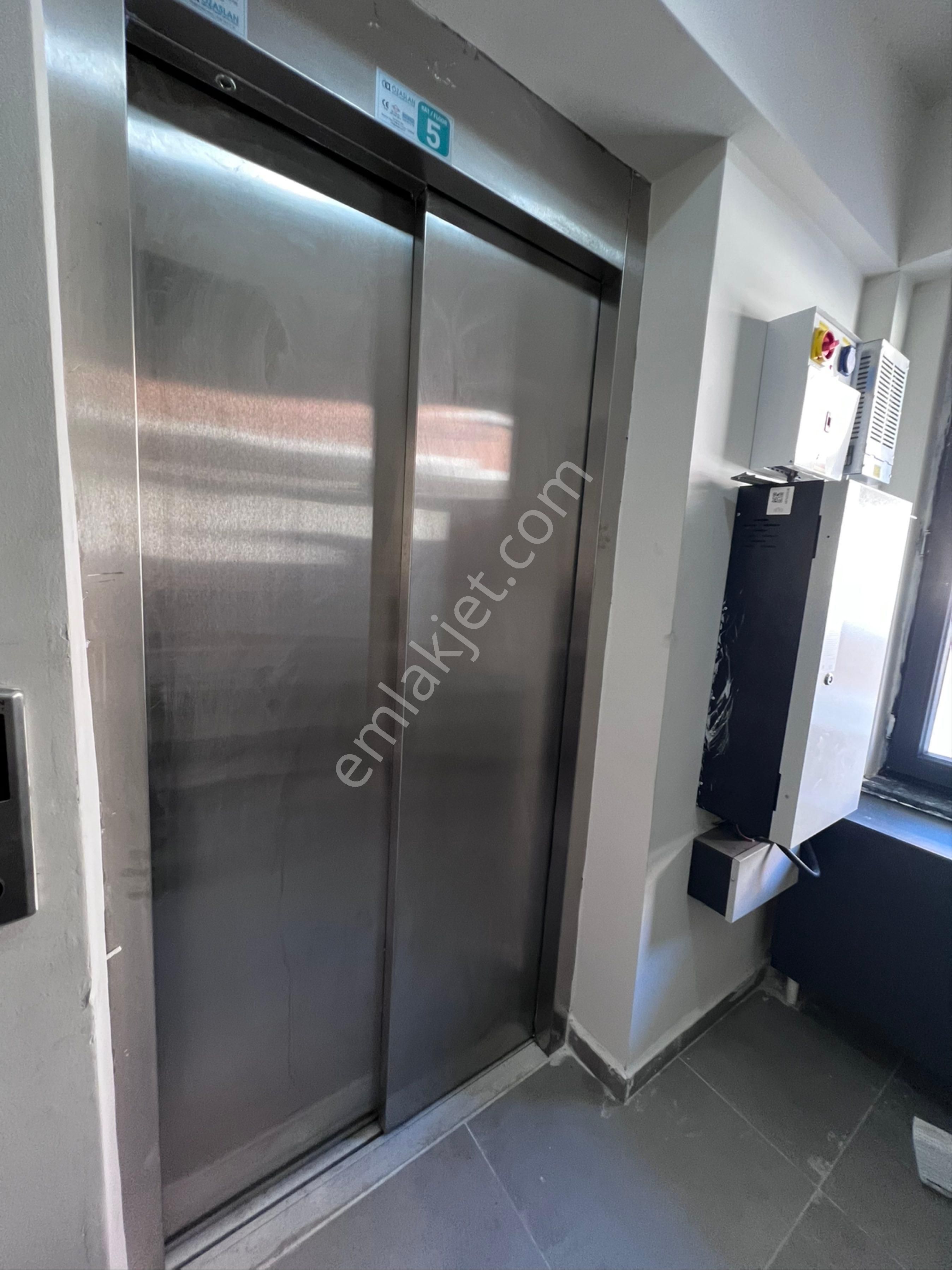 Satılık Hazır Kiracılı 1+1 Daire - Görsel 16