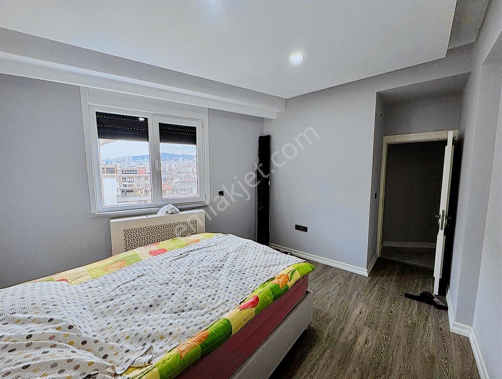 Pendik Sahilde Yeni Binada Deniz Manzaralı Çatı Dubleksi 160 M2 - Görsel 11