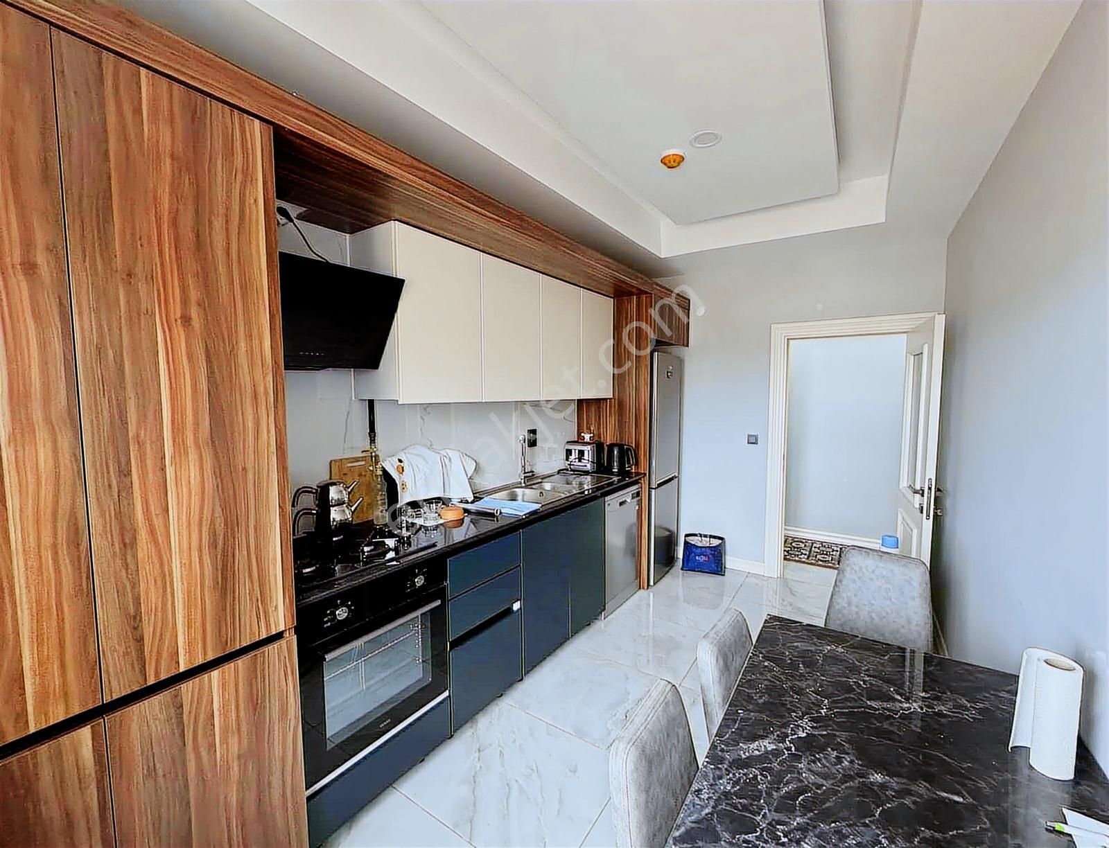 Pendik Sahilde Yeni Binada Deniz Manzaralı Çatı Dubleksi 160 M2 - Görsel 6