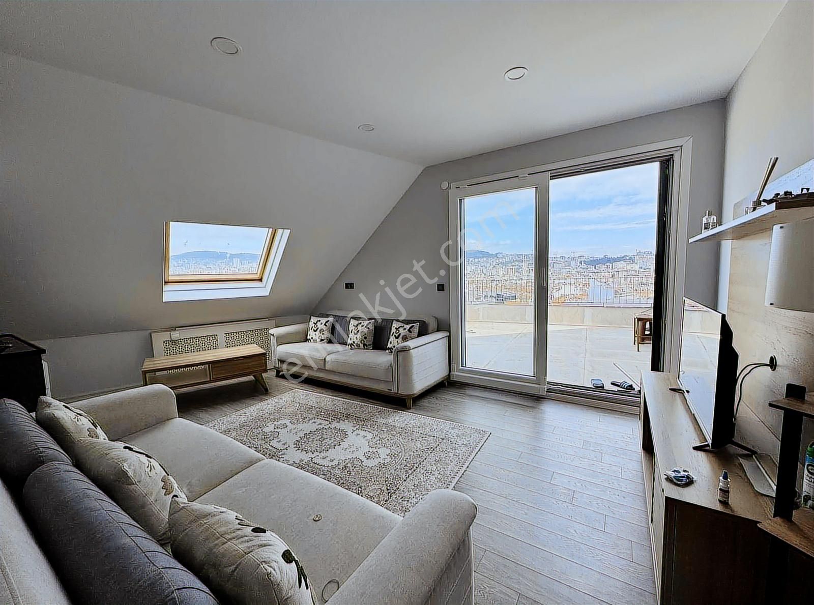 Pendik Sahilde Yeni Binada Deniz Manzaralı Çatı Dubleksi 160 M2 - Görsel 22