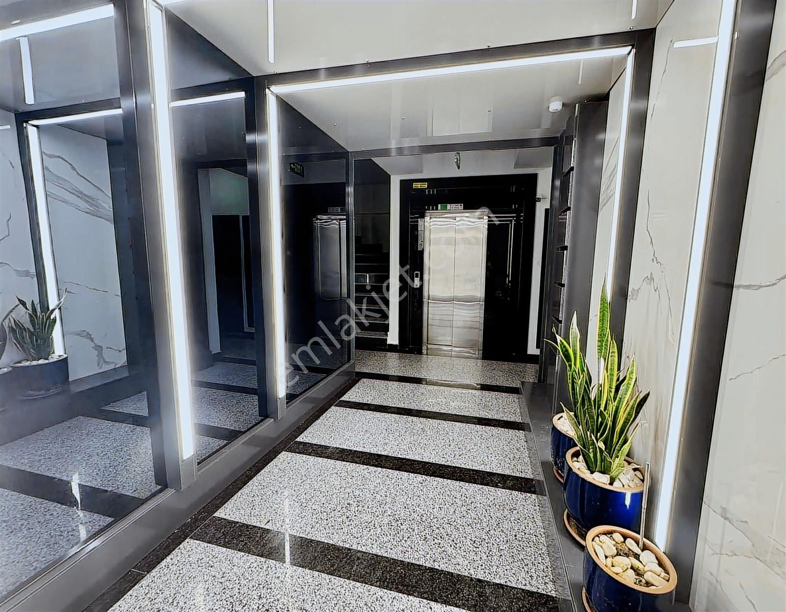 Pendik Sahilde Yeni Binada Deniz Manzaralı Çatı Dubleksi 160 M2 - Görsel 32