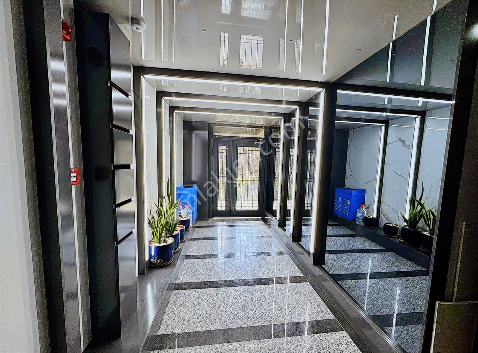 Pendik Sahilde Yeni Binada Deniz Manzaralı Çatı Dubleksi 160 M2 - Görsel 29