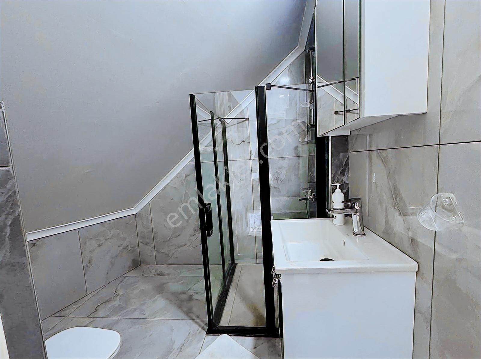 Pendik Sahilde Yeni Binada Deniz Manzaralı Çatı Dubleksi 160 M2 - Görsel 28