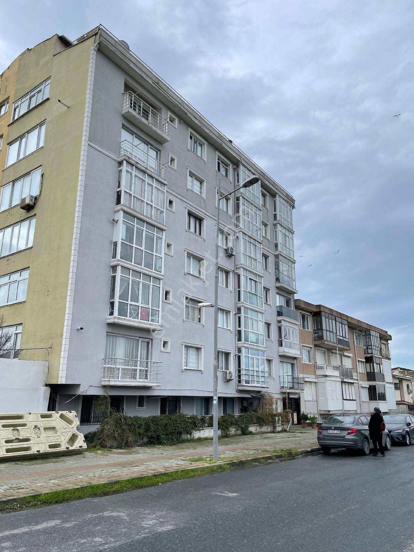 Tiyap'tan Büyükçekmece Celaliye’de Denize Sıfır 1+1 Satılık Yalı Daire - Görsel 16