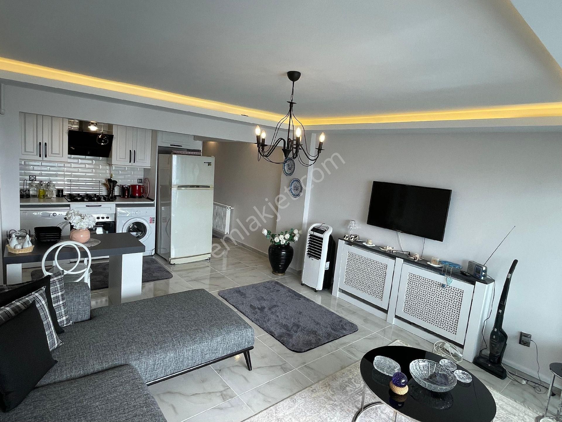 Tiyap'tan Büyükçekmece Celaliye’de Denize Sıfır 1+1 Satılık Yalı Daire - Görsel 4