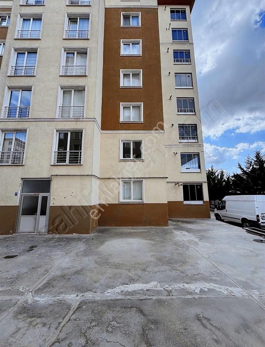 Havuzlu Sitede Geniş 2+1 Daire - Görsel 2