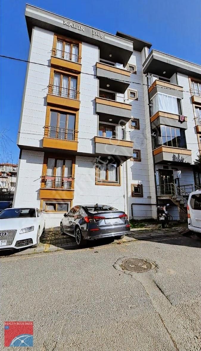 Ümraniye Parseller Mh 90m 2+1 Arakat Balkonlu Asansörlü Metro